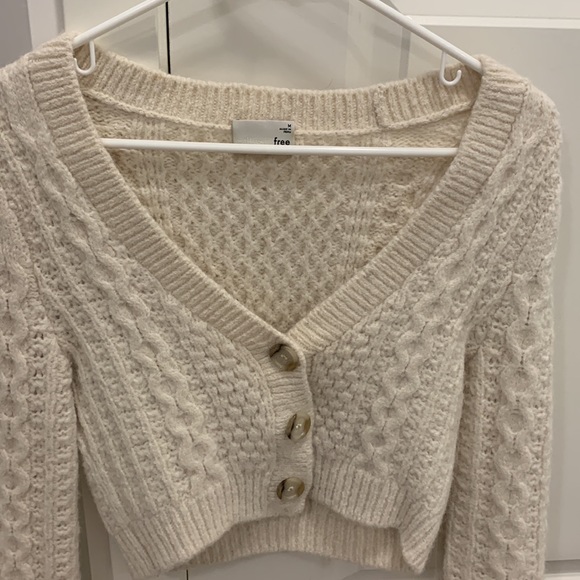 Wool Aritzia sweater - Picture 2 of 3